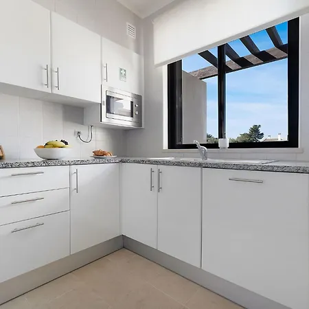 And Away Luxury Golf View Apartment