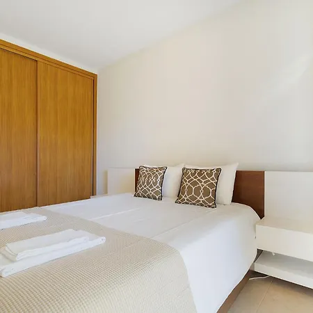 Apartman And Away Luxury Golf View *